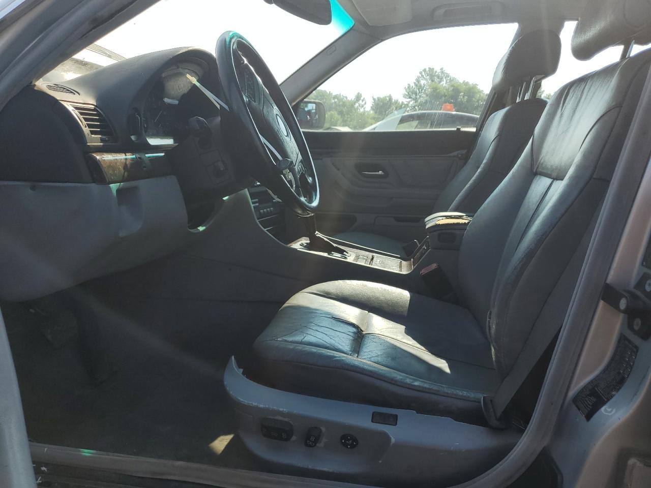 2000 BMW 7 series