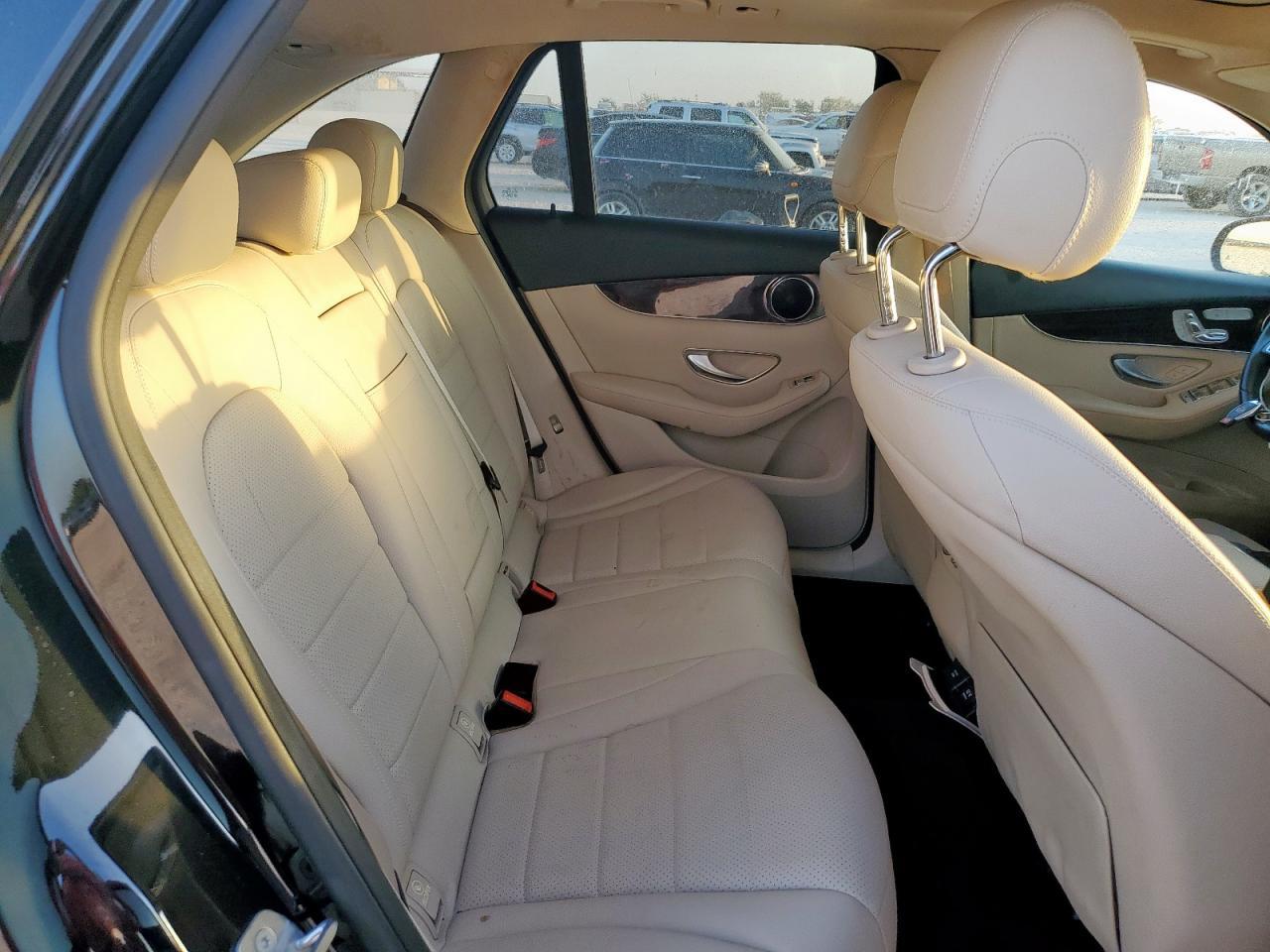 2017 MERCEDES-BENZ GLC-Class