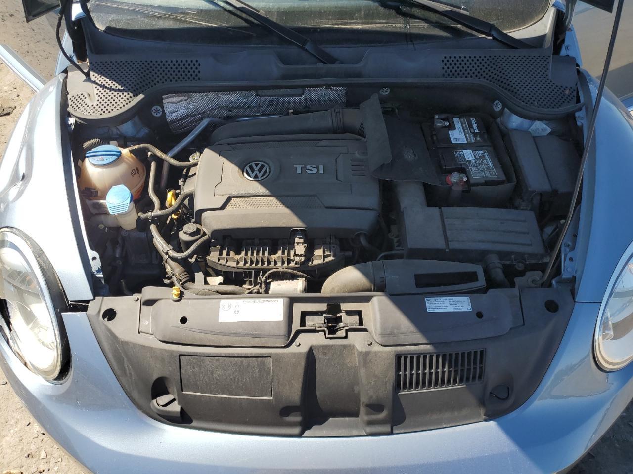 2016 VOLKSWAGEN Beetle
