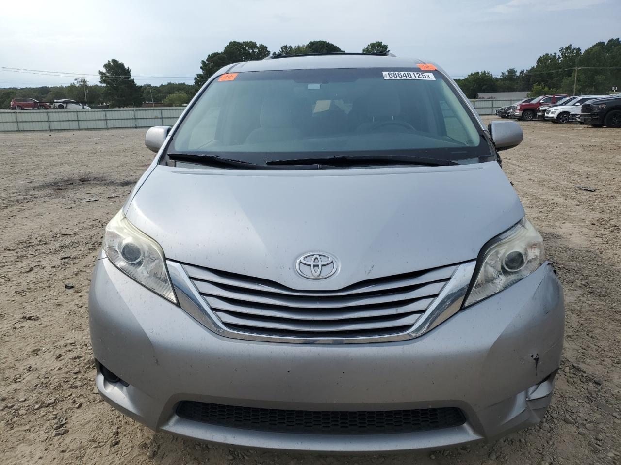 2015 TOYOTA SIENNA