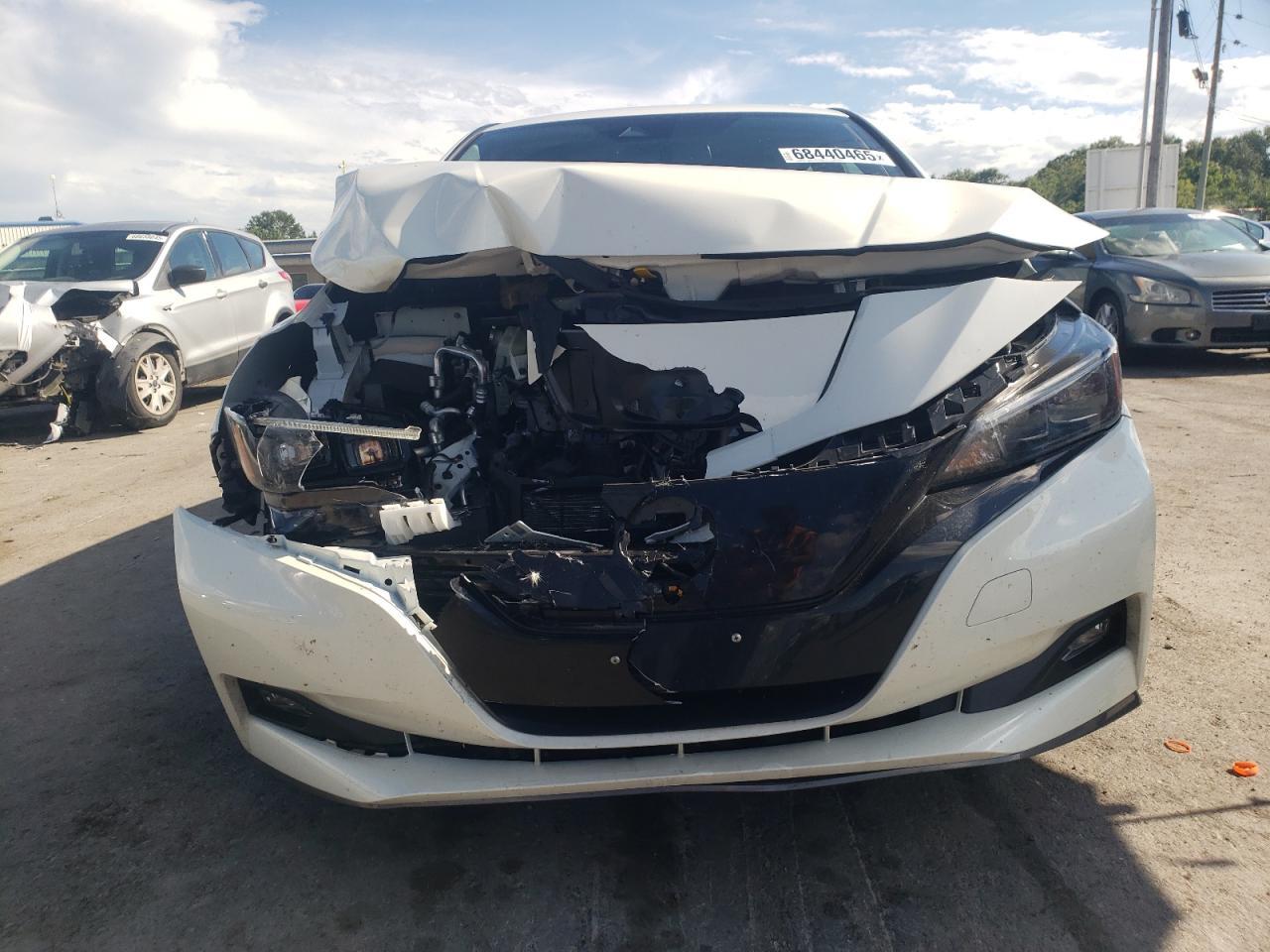 2025 NISSAN LEAF
