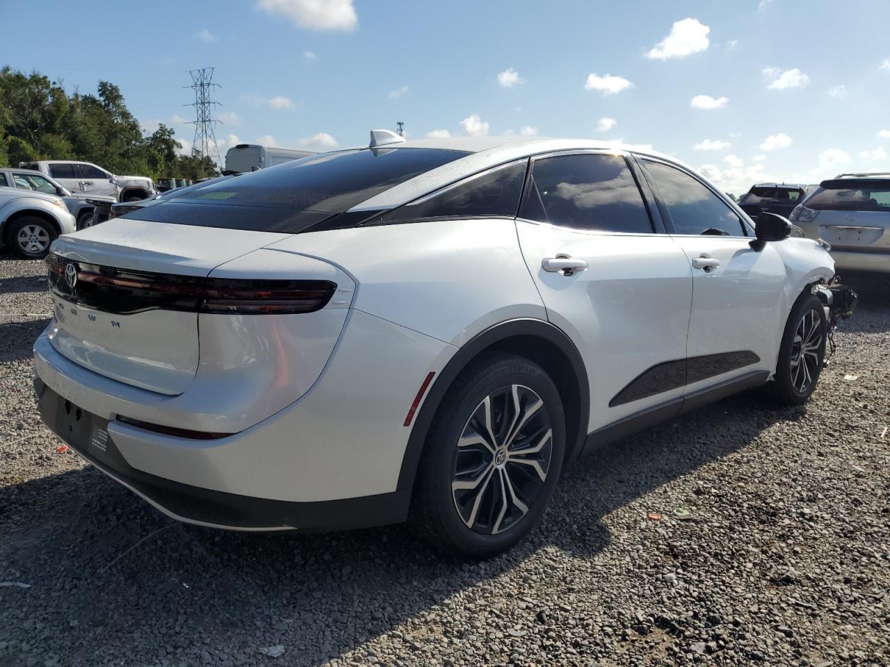 2025 TOYOTA Crown