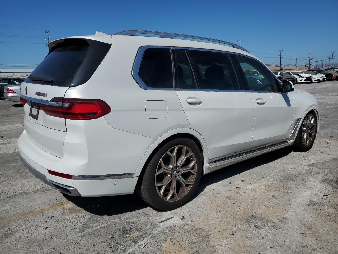 2022 BMW X7