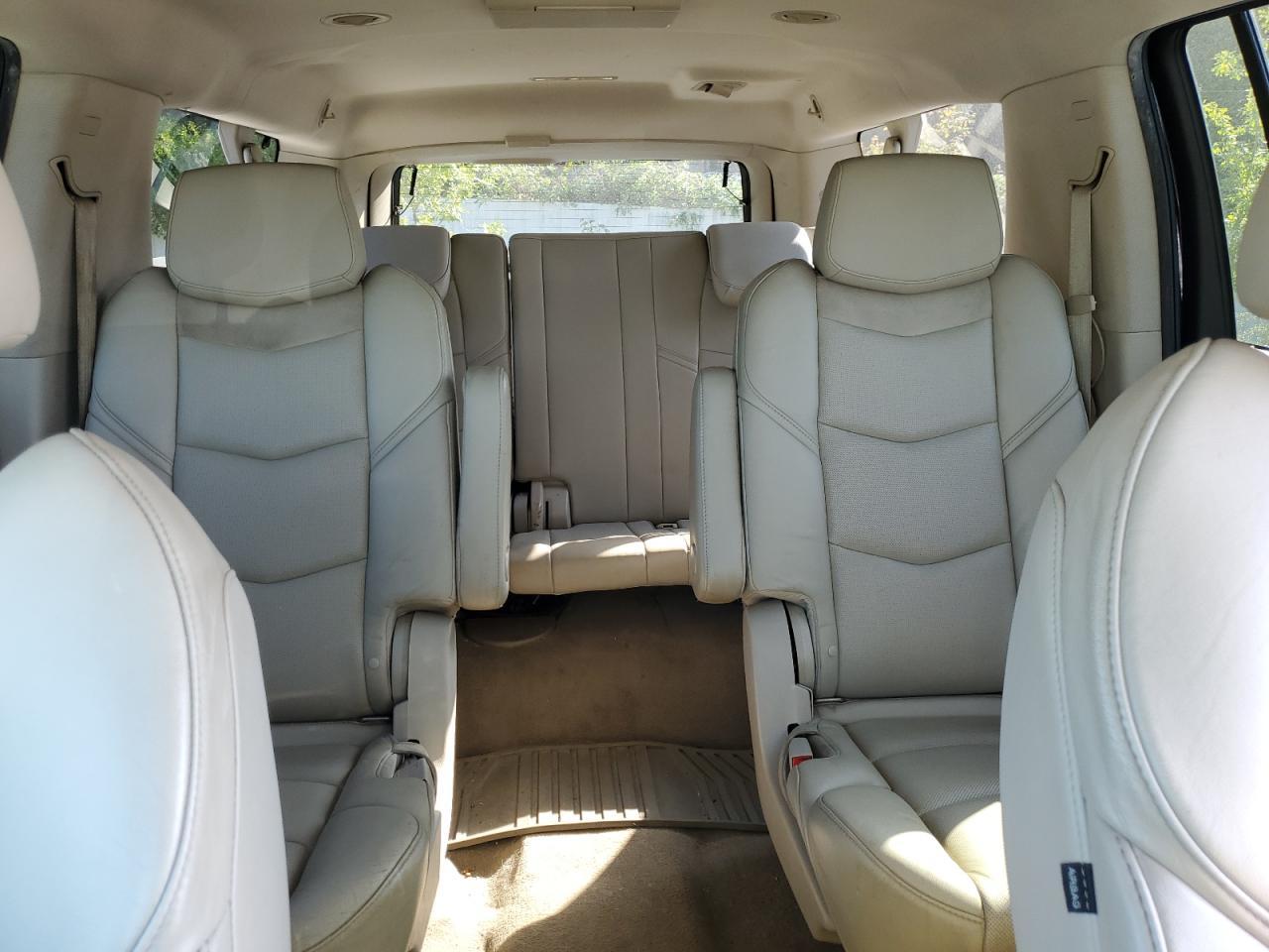 2017 CADILLAC Escalade ESV