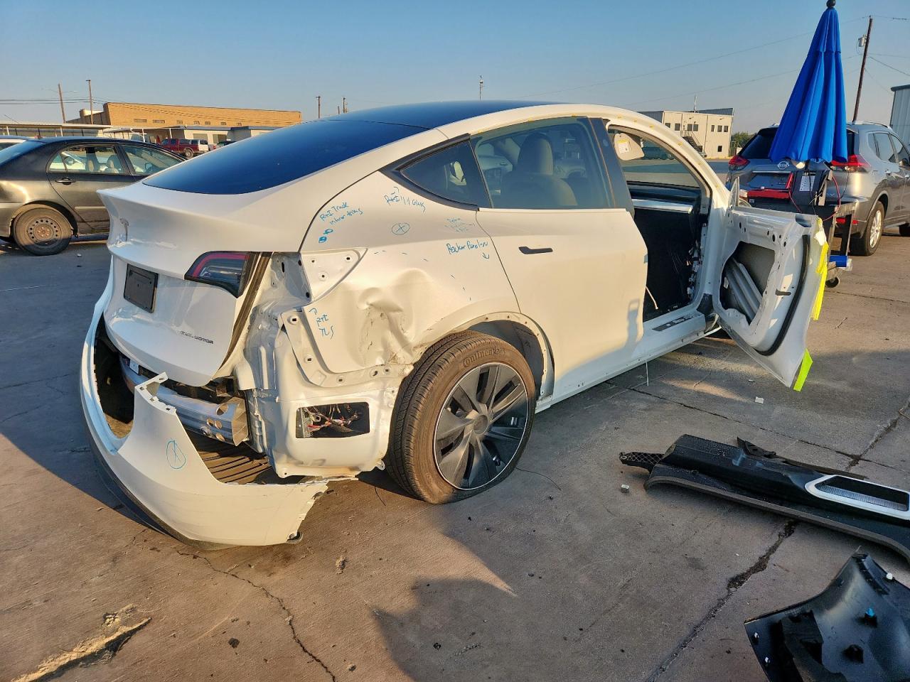 2023 TESLA MODEL Y