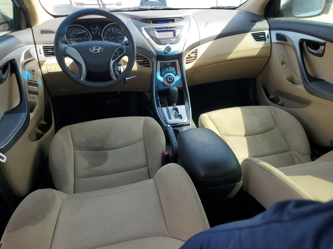 2012 HYUNDAI ELANTRA