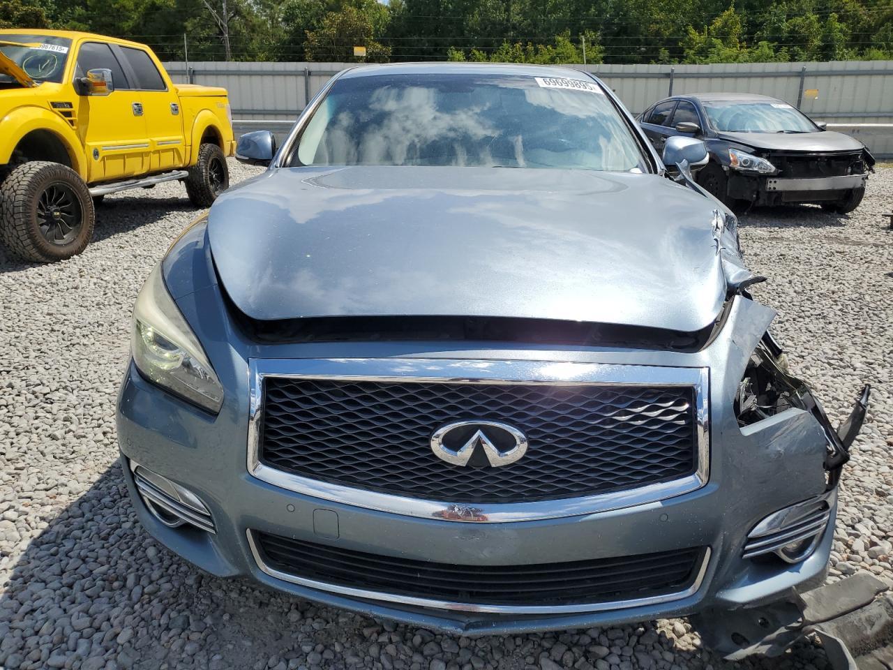 2016 INFINITI Q70
