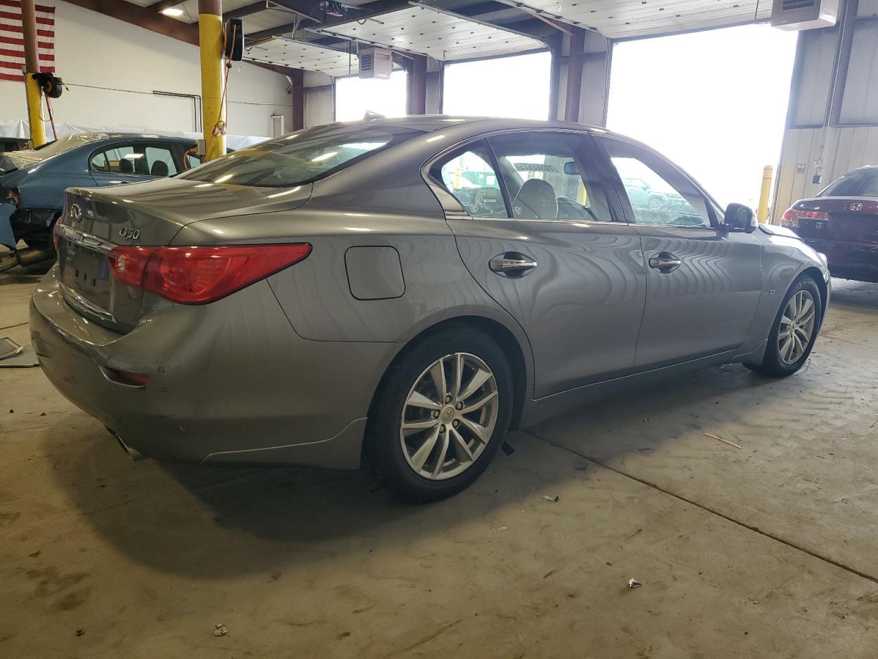2015 INFINITI Q50
