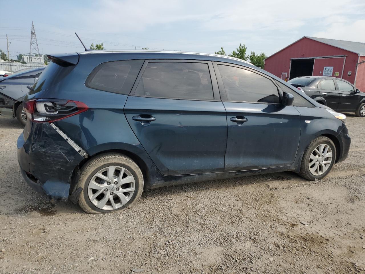 2017 KIA RONDO