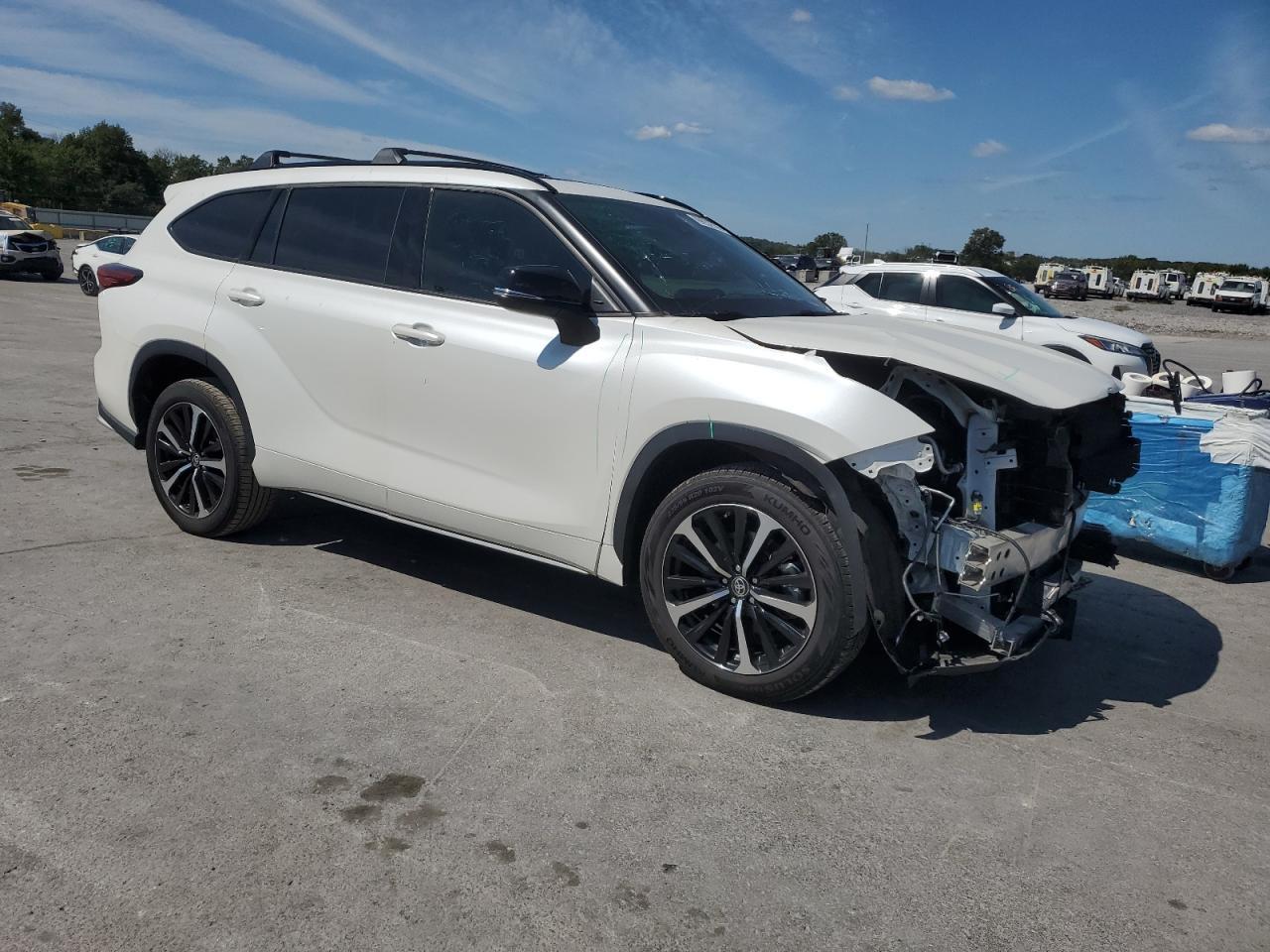 2021 TOYOTA HIGHLANDER