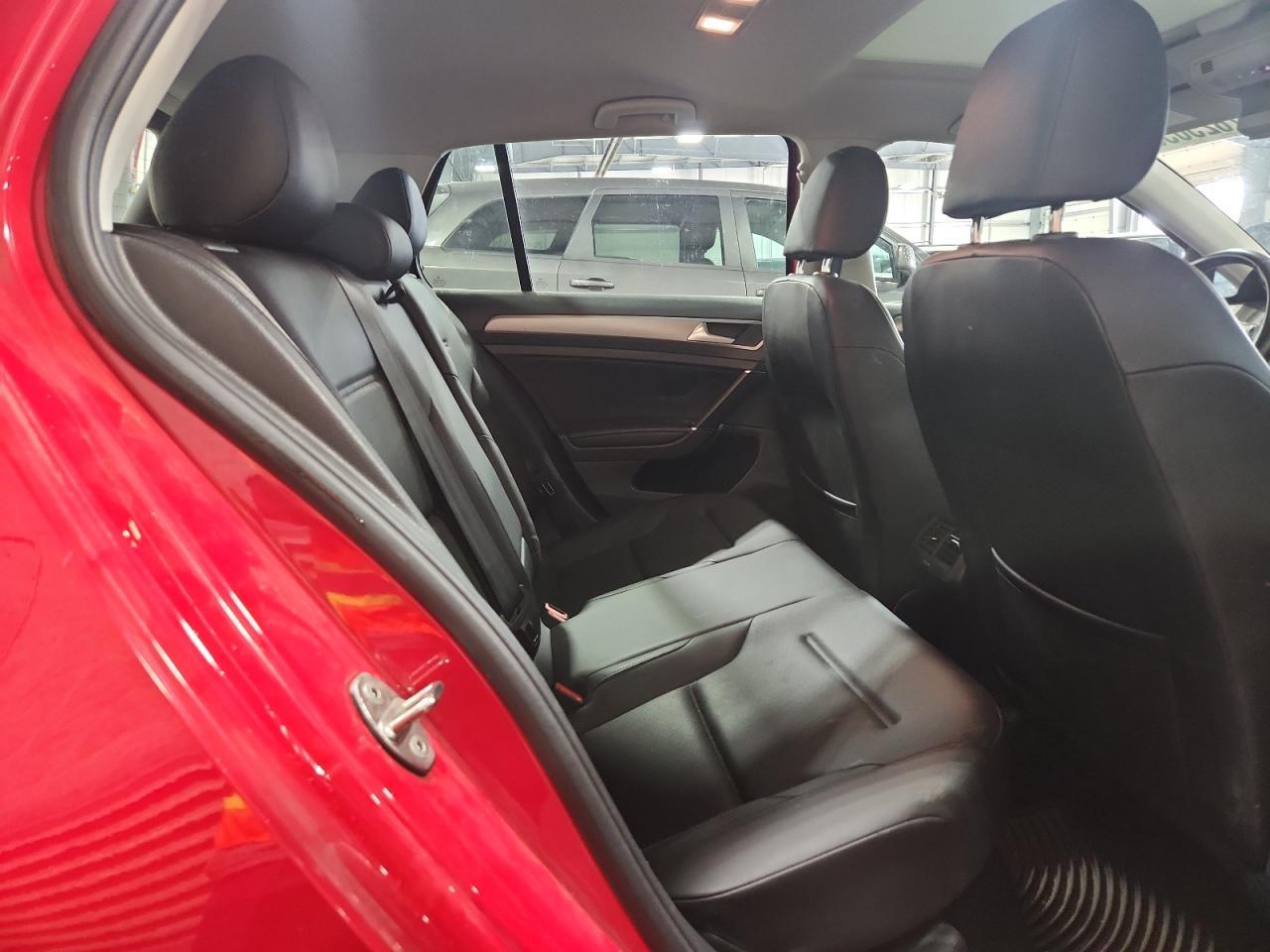 2017 VOLKSWAGEN GOLF
