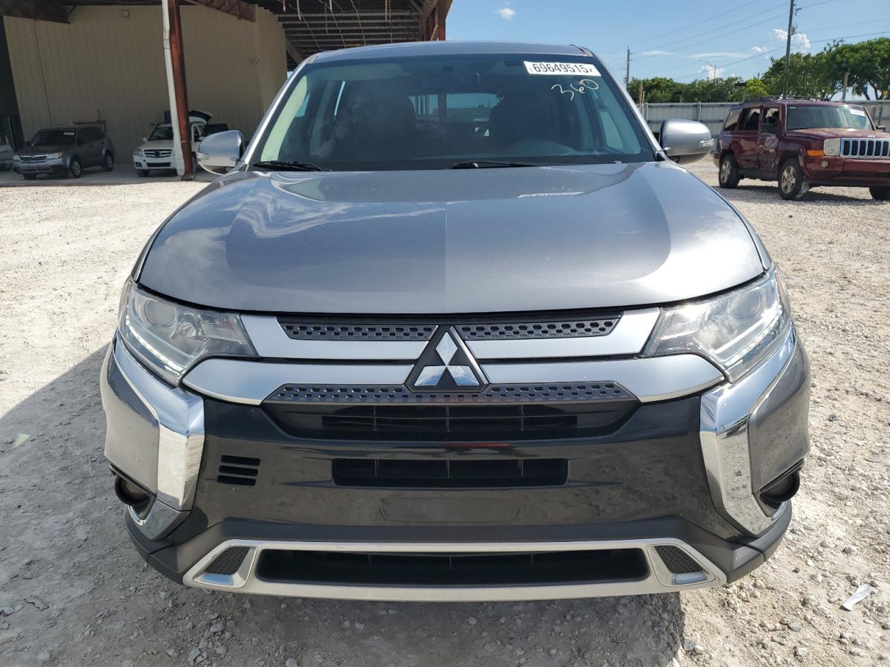 2019 MITSUBISHI outlander