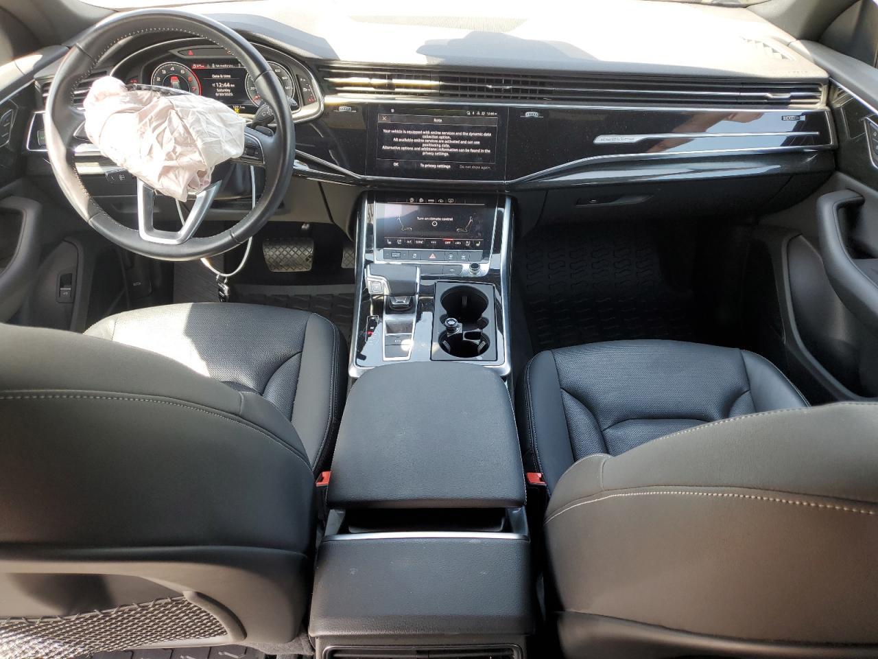 2021 AUDI Q8