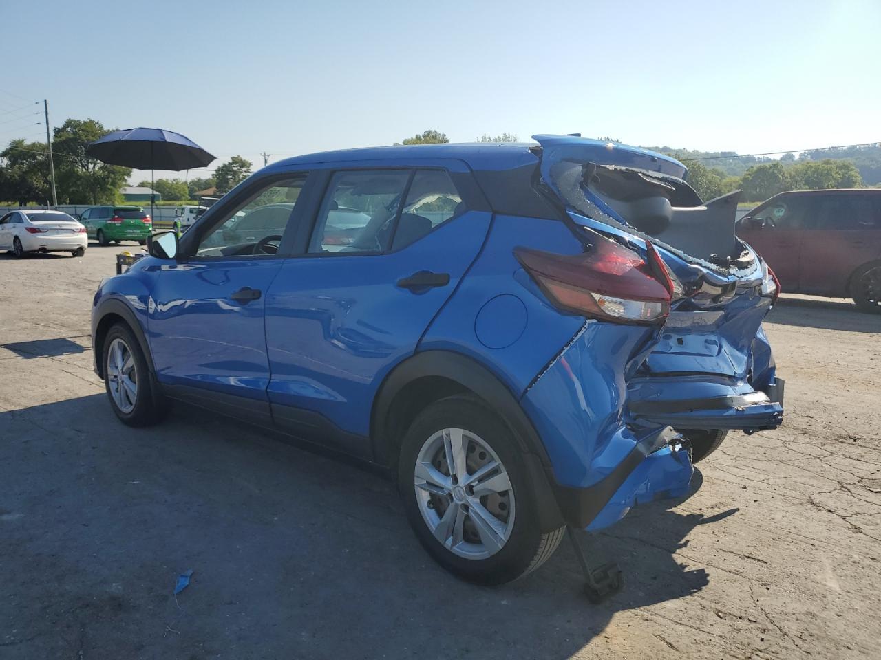 2023 NISSAN KICKS