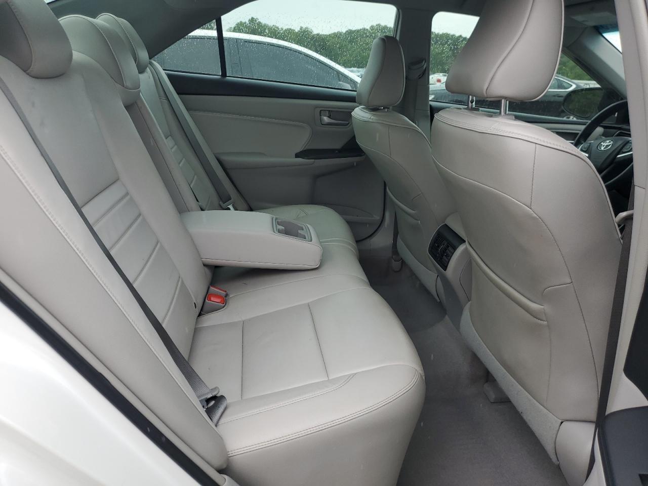 2016 TOYOTA CAMRY