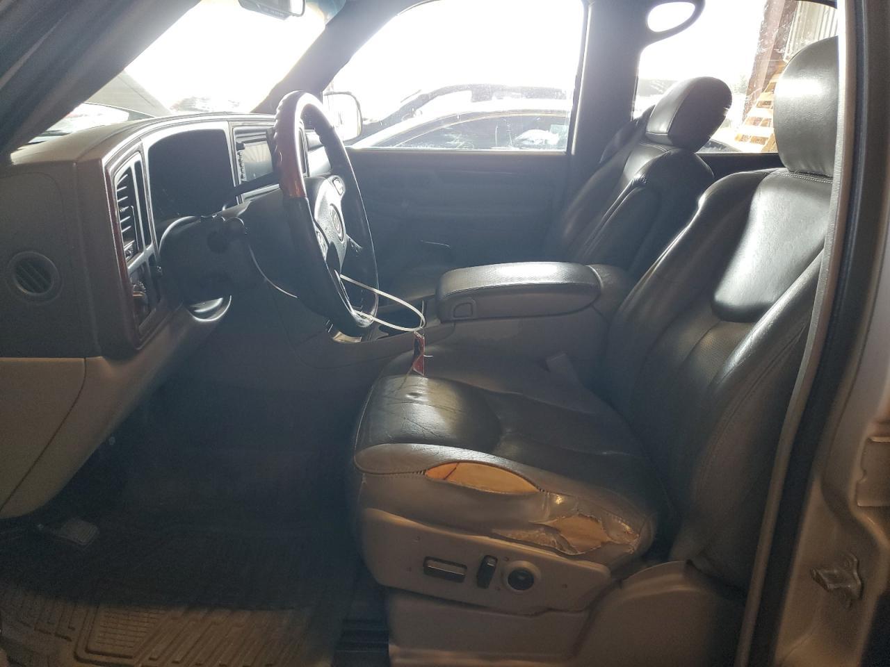 2005 CADILLAC ESCALADE