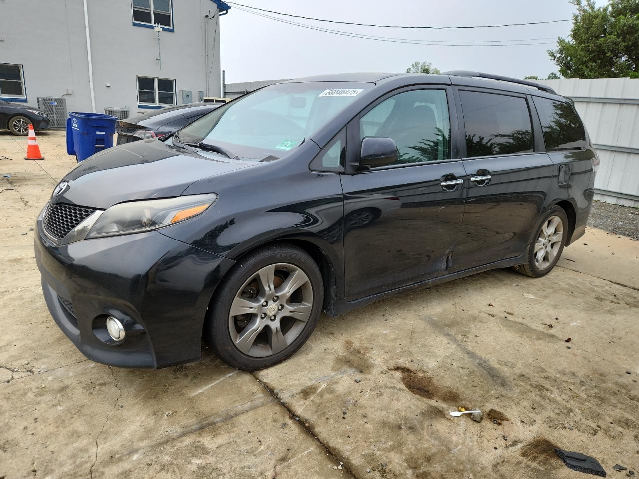 2015 TOYOTA SIENNA