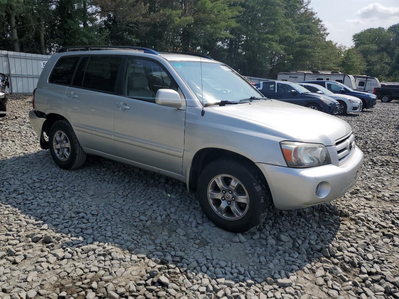 2004 TOYOTA HIGHLANDER