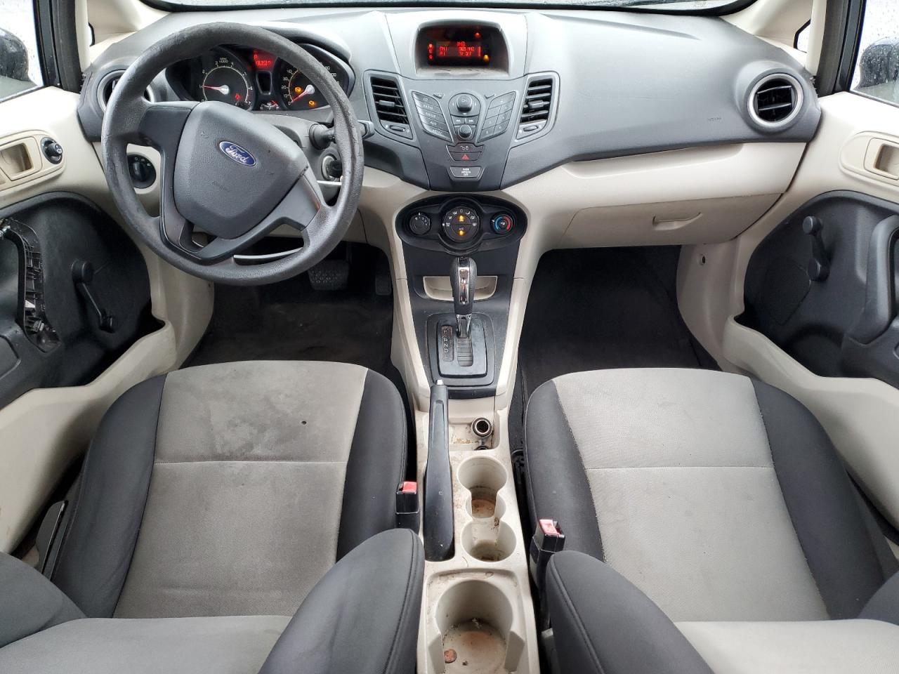 2011 FORD Fiesta