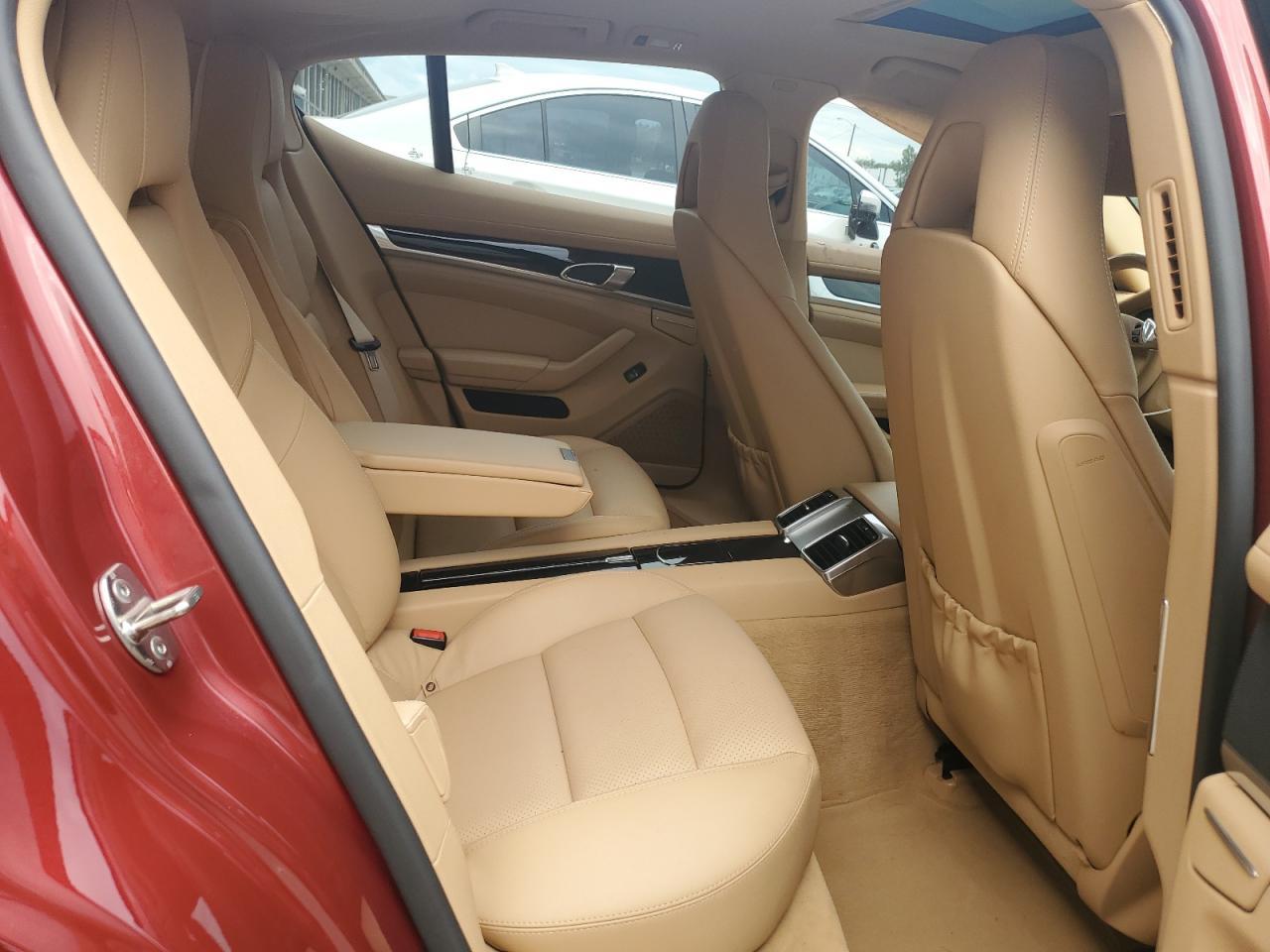 2011 PORSCHE Panamera