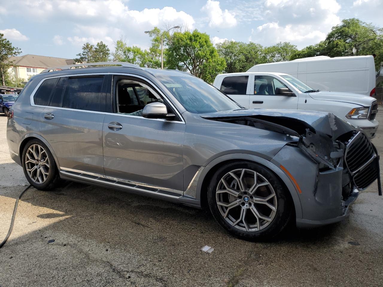 2024 BMW X7