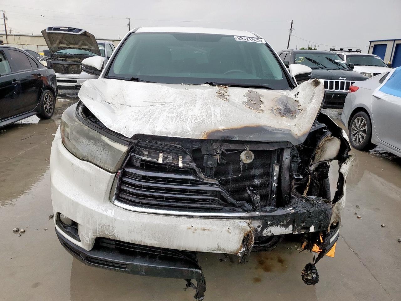 2016 TOYOTA HIGHLANDER