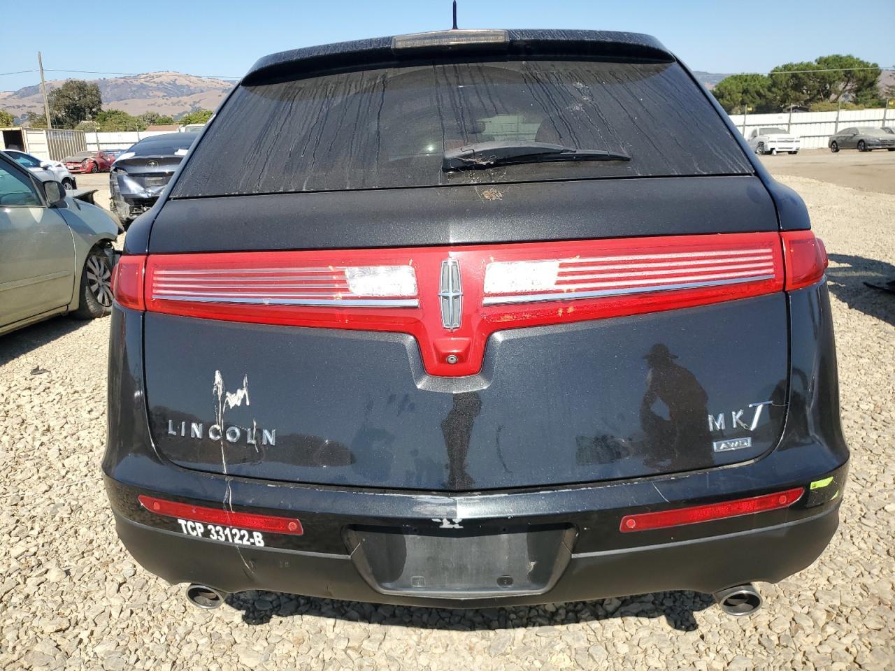 2015 LINCOLN MKT