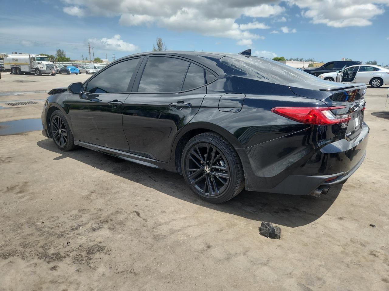 2025 TOYOTA CAMRY