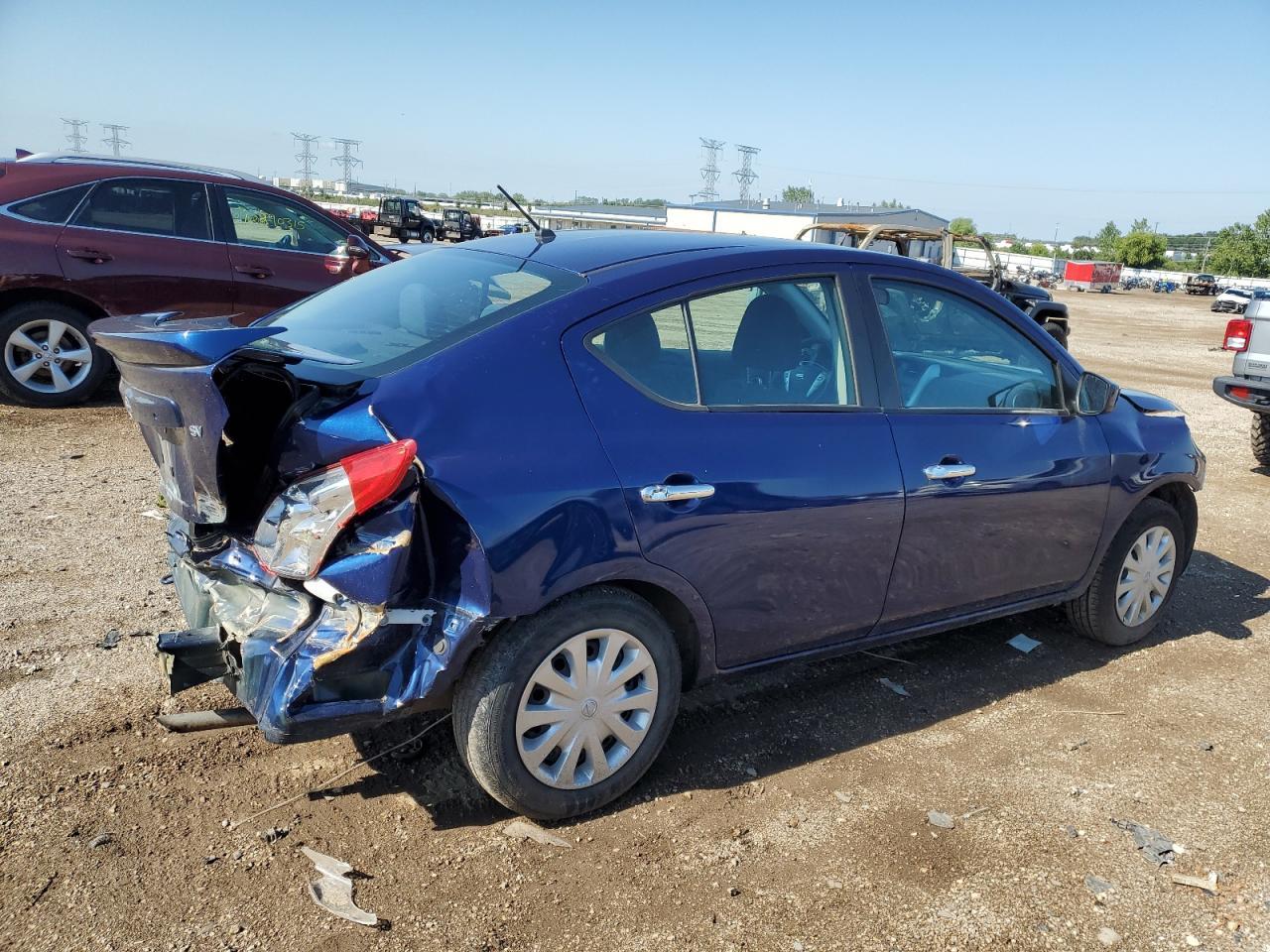 2019 NISSAN VERSA