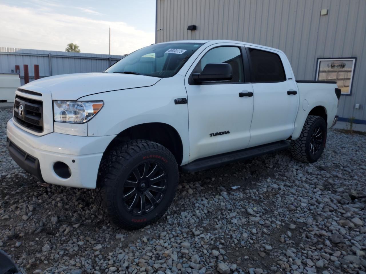 2011 TOYOTA TUNDRA
