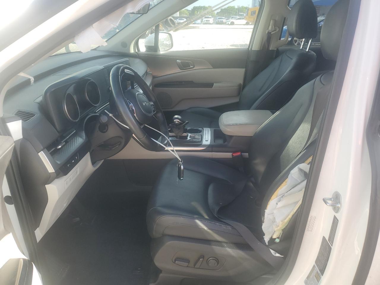 2023 KIA Carnival