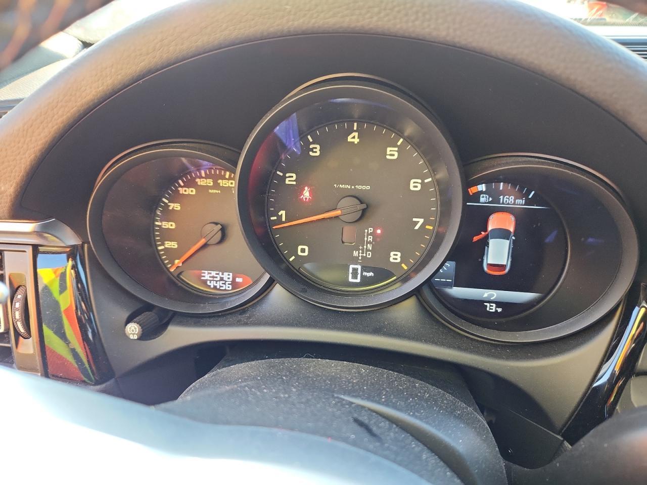 2020 PORSCHE Macan