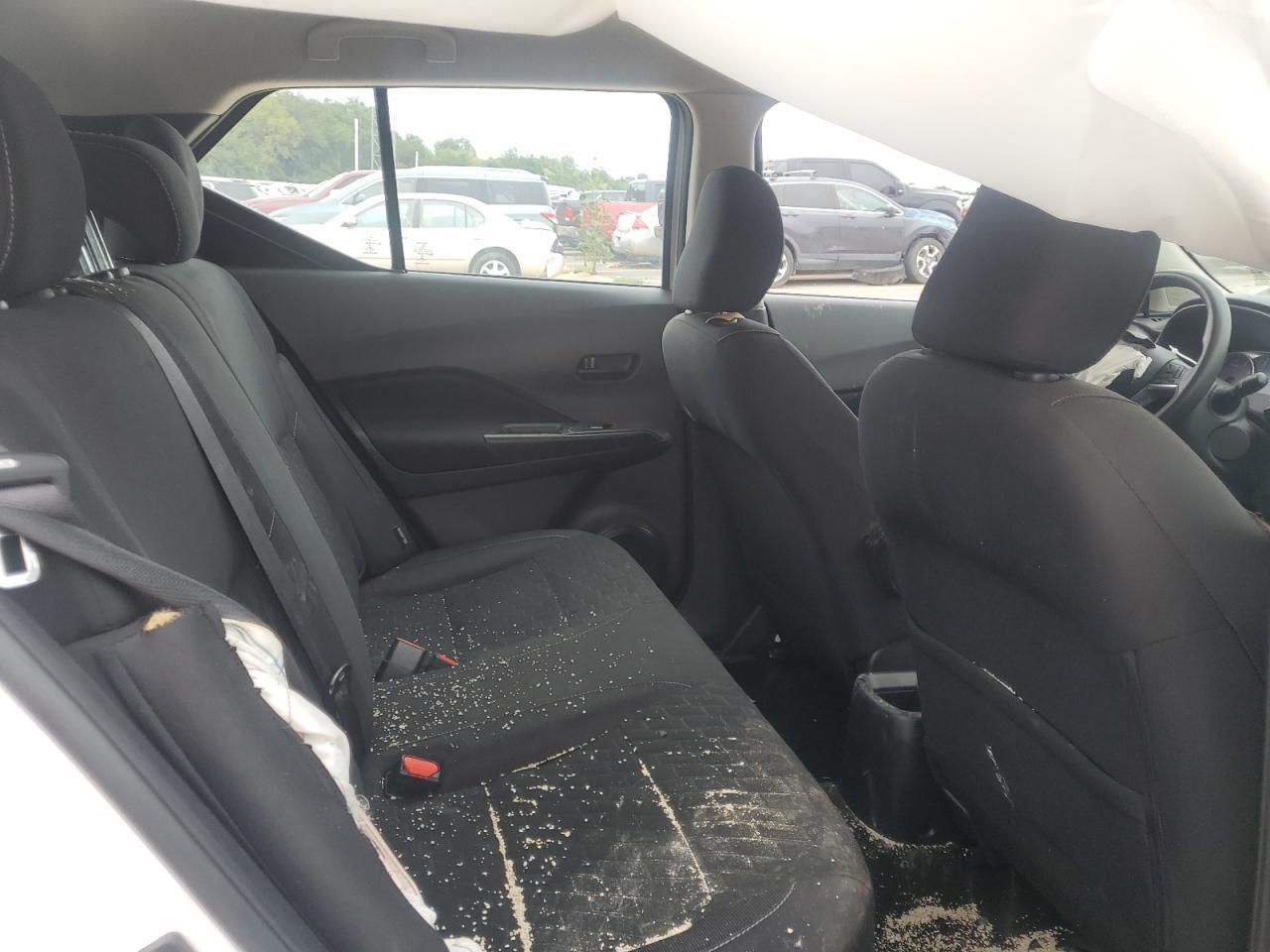 2021 NISSAN KICKS