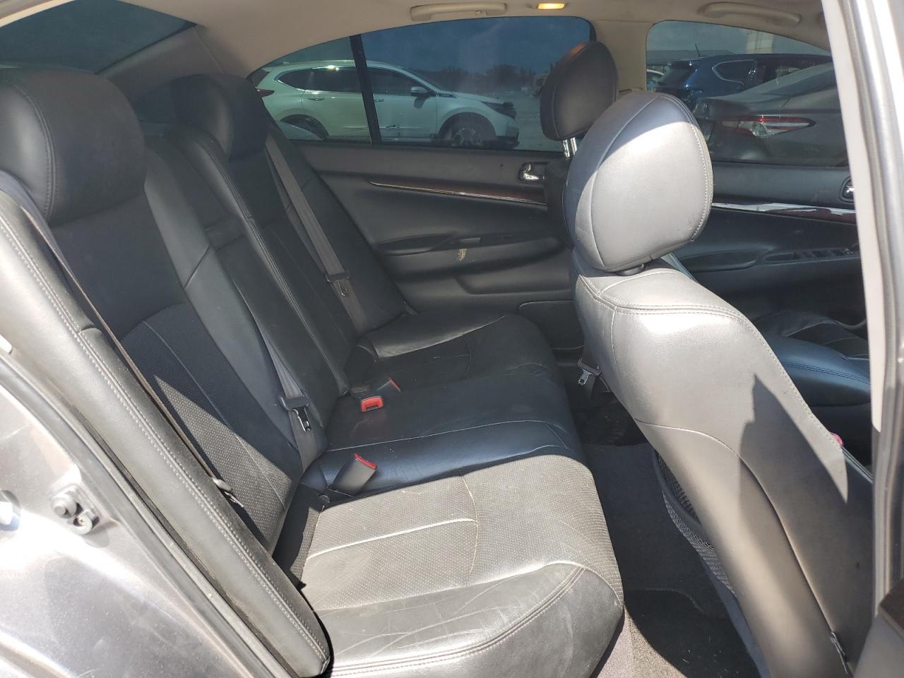 2012 INFINITI G37