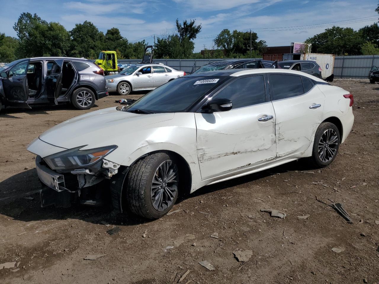 2016 NISSAN Maxima