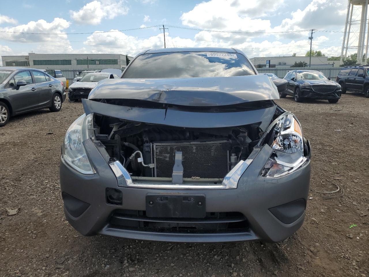2016 NISSAN VERSA
