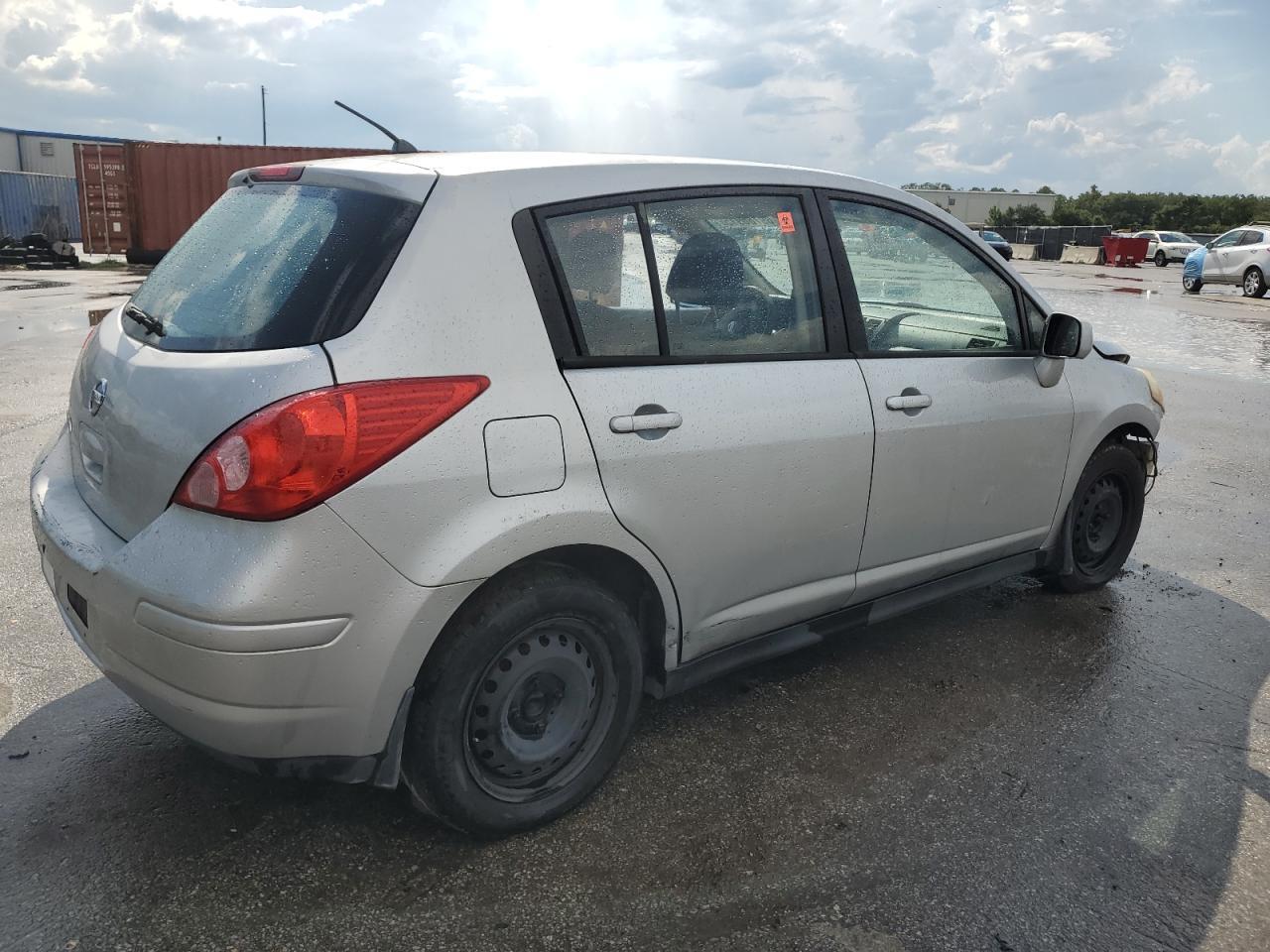 2009 NISSAN VERSA