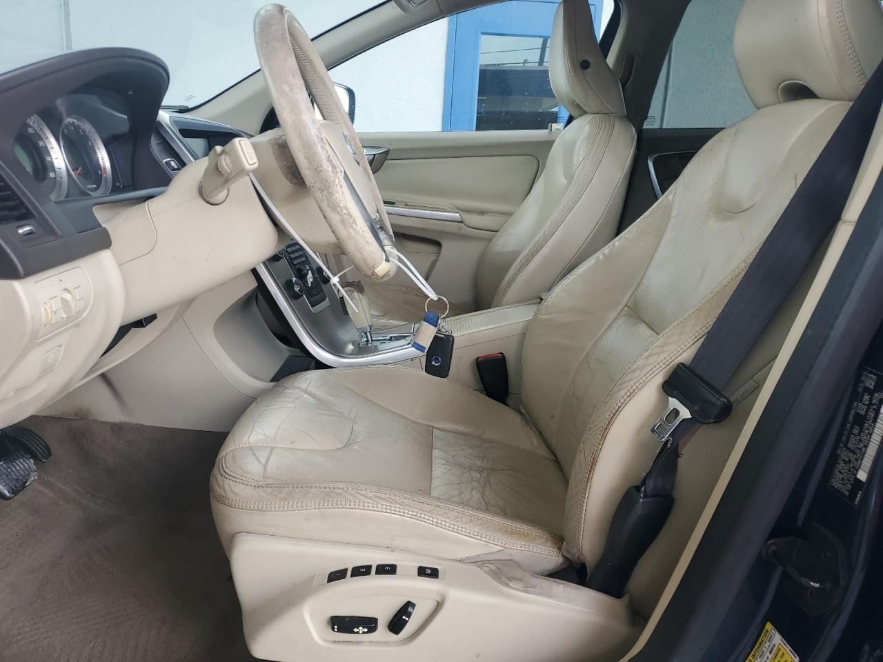 2012 VOLVO XC60