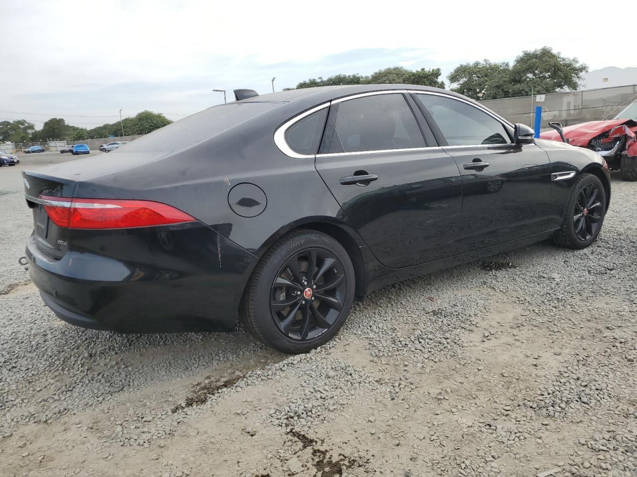 2017 JAGUAR XF