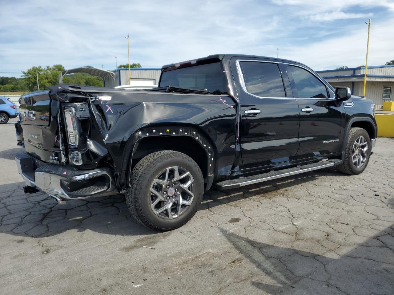 2023 GMC Sierra
