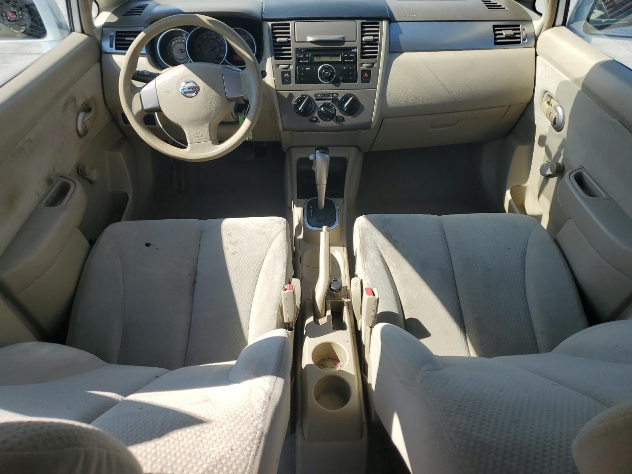 2010 NISSAN VERSA