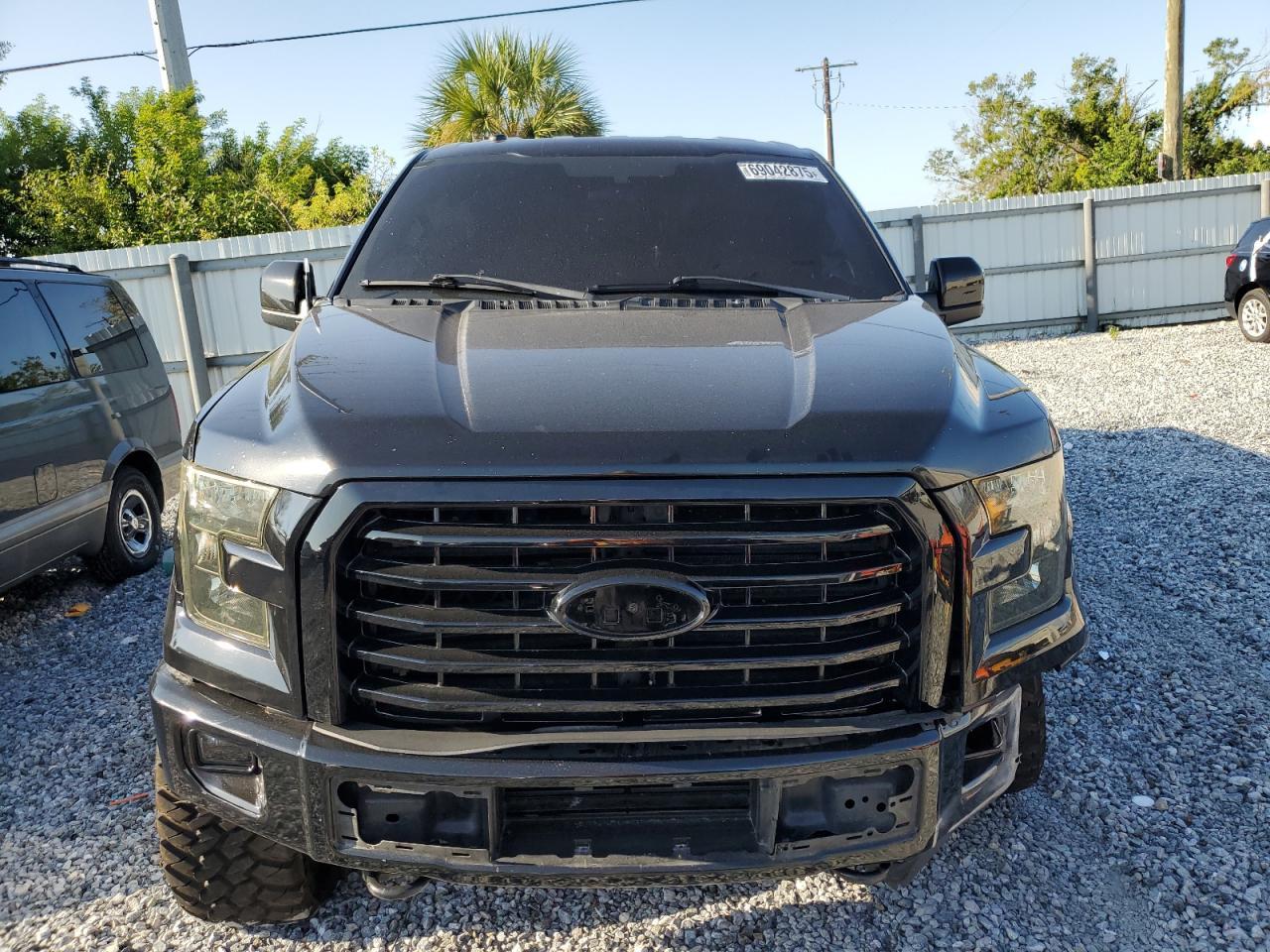 2017 FORD F-150