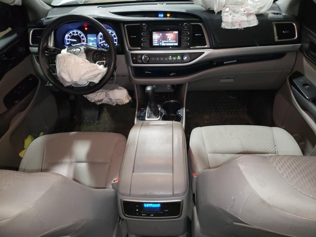 2016 TOYOTA HIGHLANDER