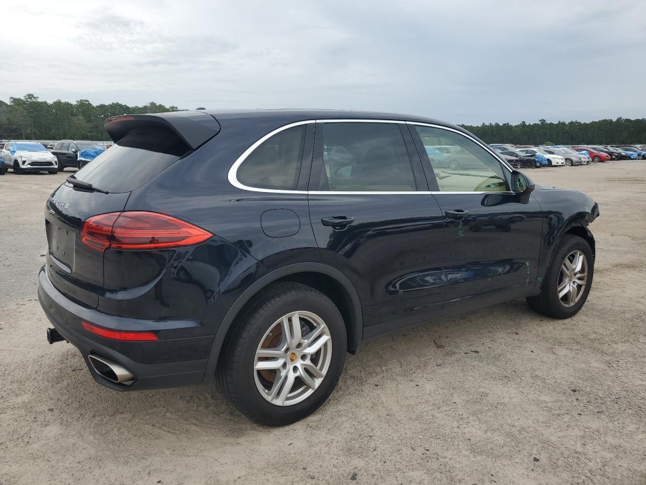 2016 PORSCHE CAYENNE