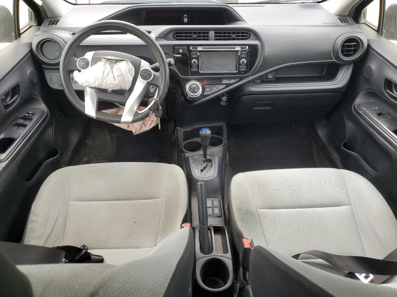 2015 TOYOTA Prius c