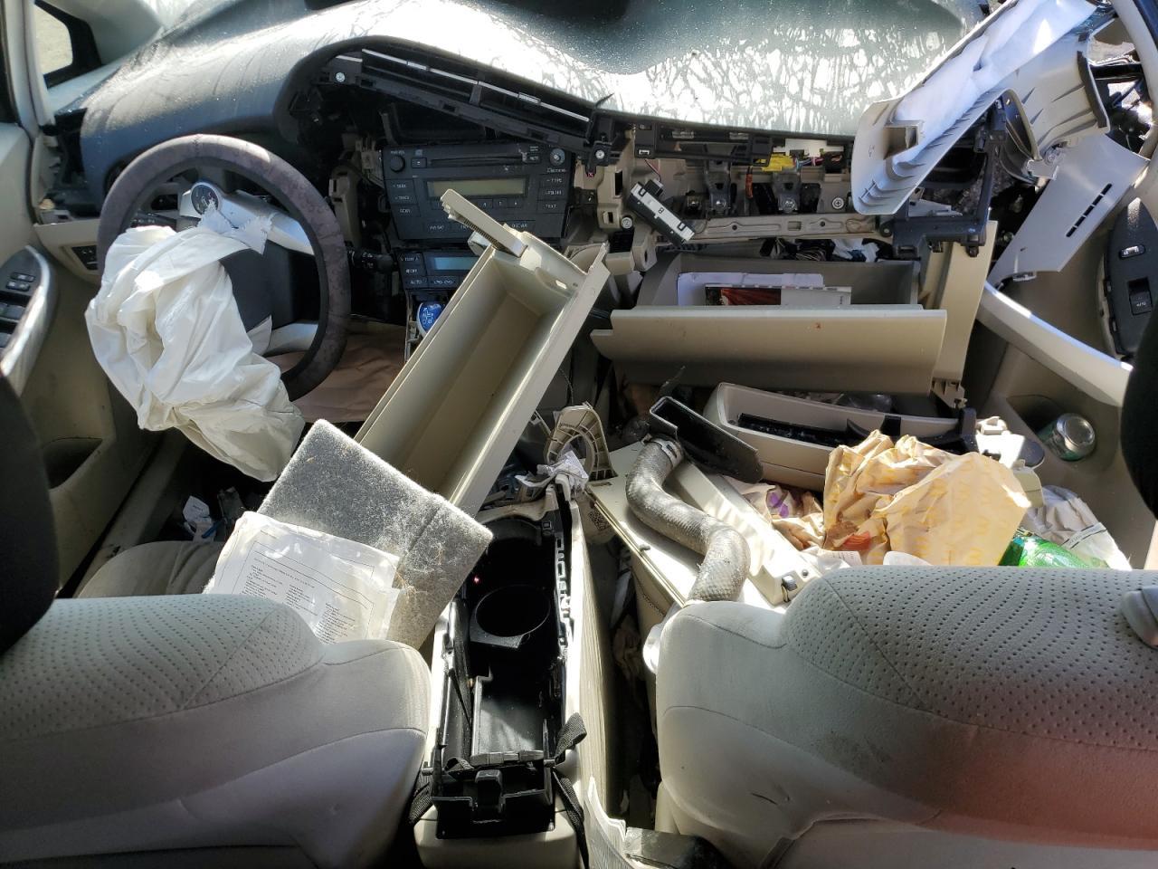 2011 TOYOTA PRIUS