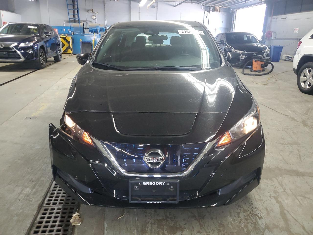 2021 NISSAN LEAF