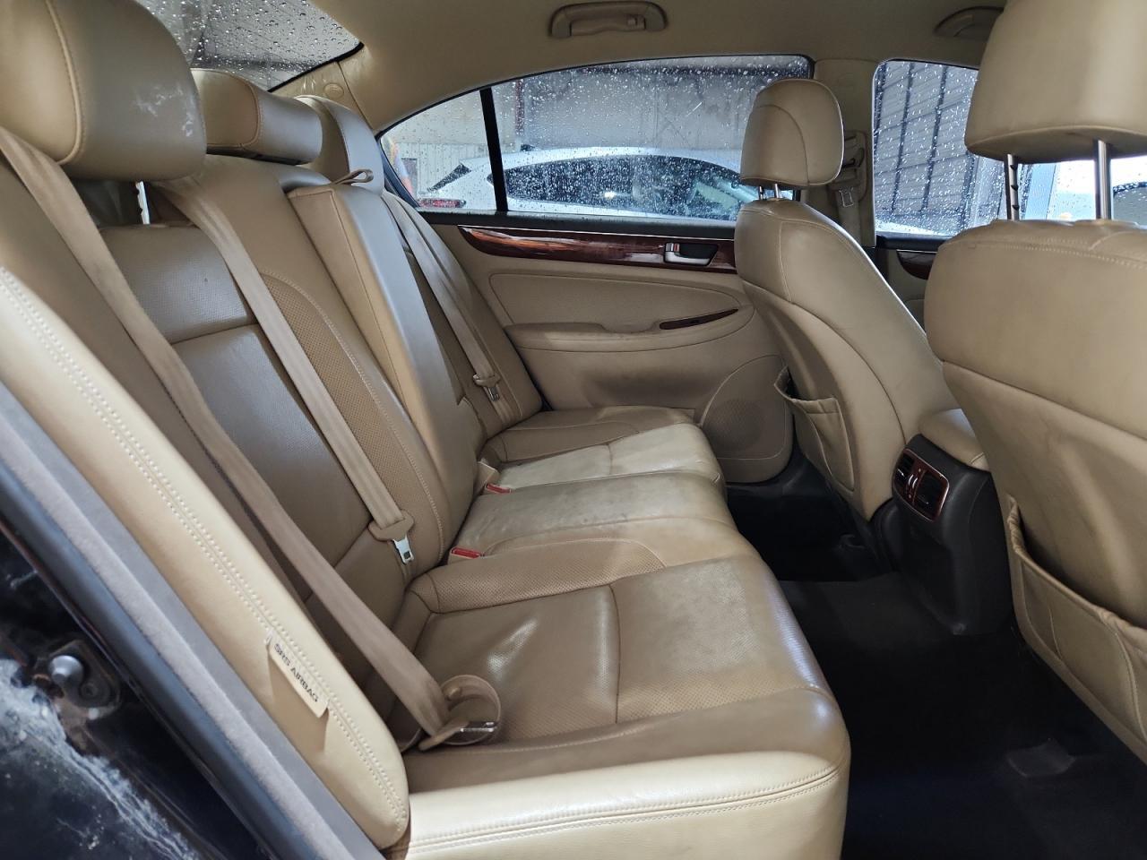 2013 HYUNDAI GENESIS