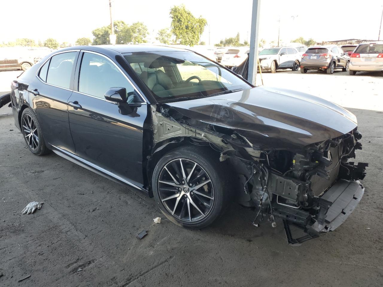 2024 TOYOTA CAMRY