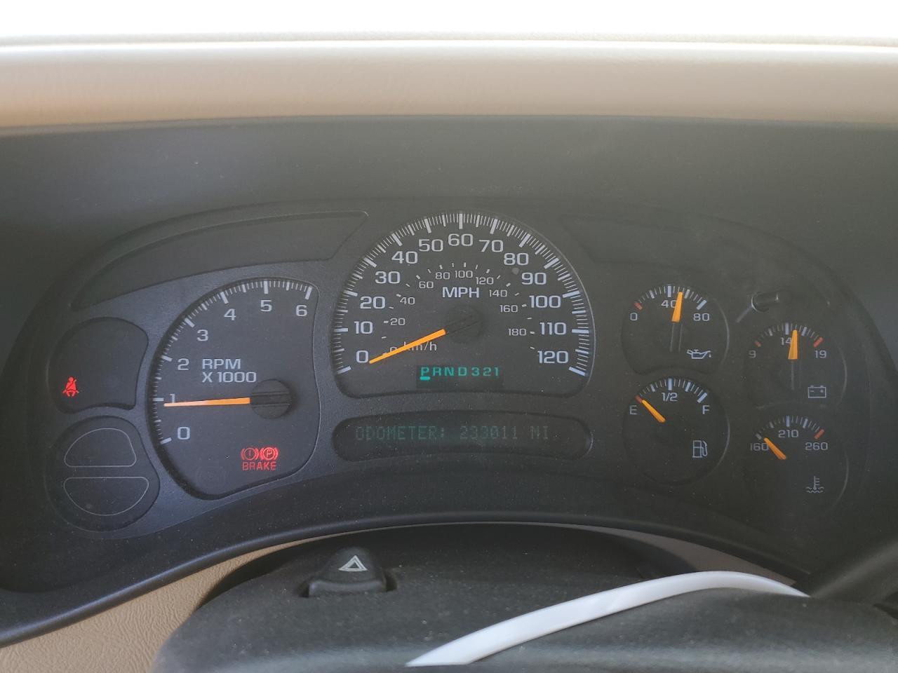 2004 CHEVROLET Tahoe